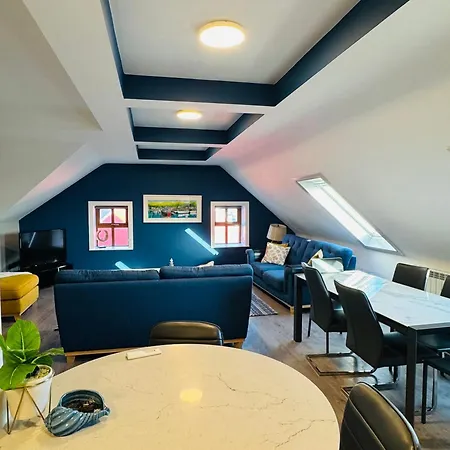 Pier House Luxury شقة *