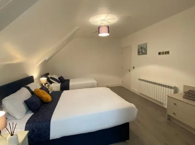 Pier House Luxury 公寓 丁格尔